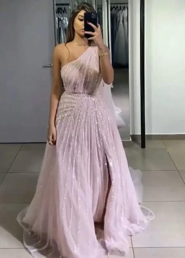 SERENE HILL Customized Yellow One-Shoulder Cape Sleeve Evening Dress Gown 2025