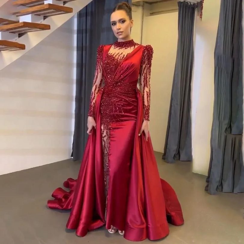 SERENE HILL Customized Burgundy Beaded Satin Mermaid Detachable Overskirt Evenin - 图片 2