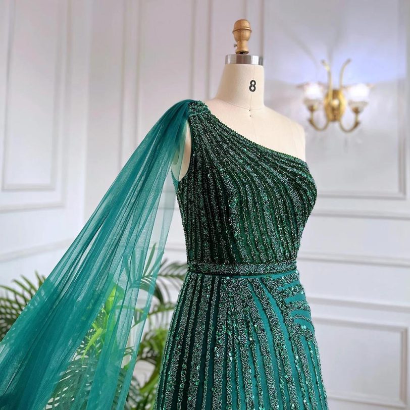 SERENE HILL Customized Yellow One-Shoulder Cape Sleeve Evening Dress Gown 2025 - 图片 5
